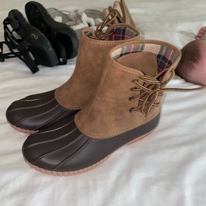 Ankle booties